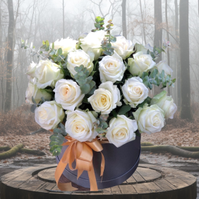  Alanya Flower Order 29 White Roses in Box